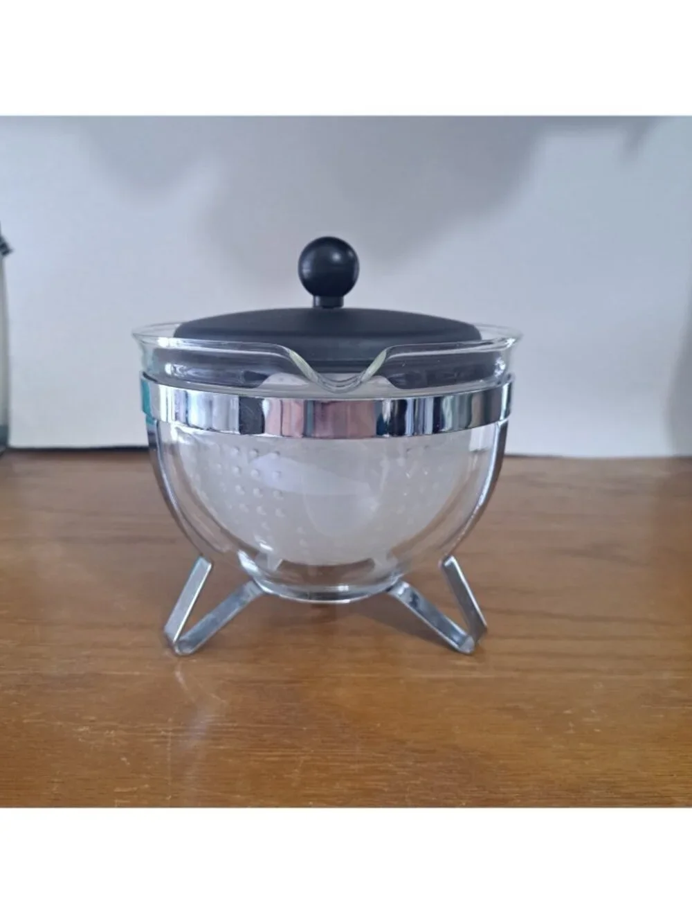 Bodum Chambord 4 Cup Glass Tea Teapot with Infuser Switzerland